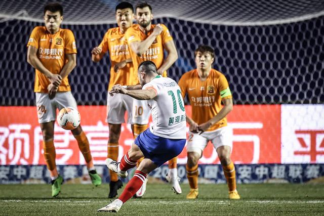 赵继伟胡明轩合计9投0中得2分 7次失误太致命