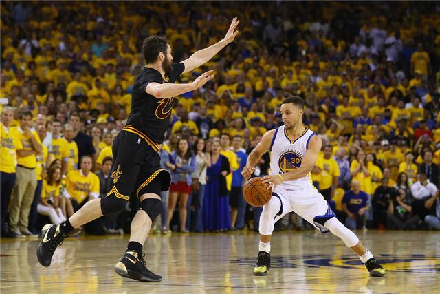 赵继伟20分周琦23+13 辽宁力克广东豪取8连胜