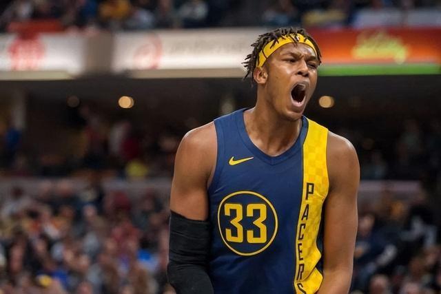 阿德巴约：10点半训练我8点半就到 C罗已经在游泳